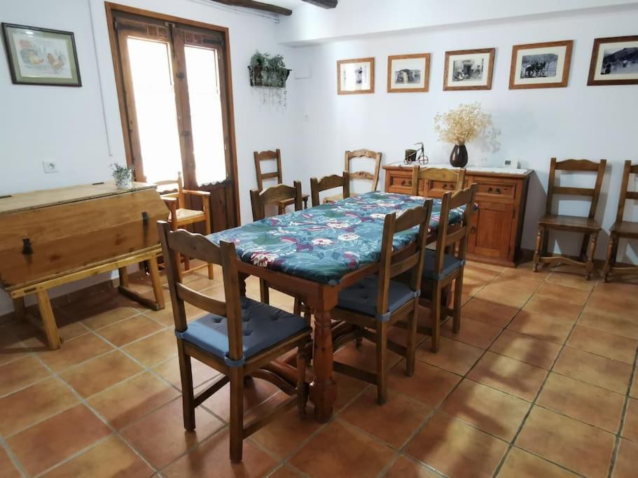 MontalbánCasa Roya别墅 外观 照片